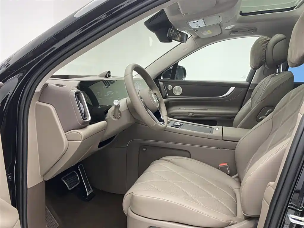 AITO Wenjie AITO M9 2025 Extended Range Ultra 52kWh 6-Seater фото 19