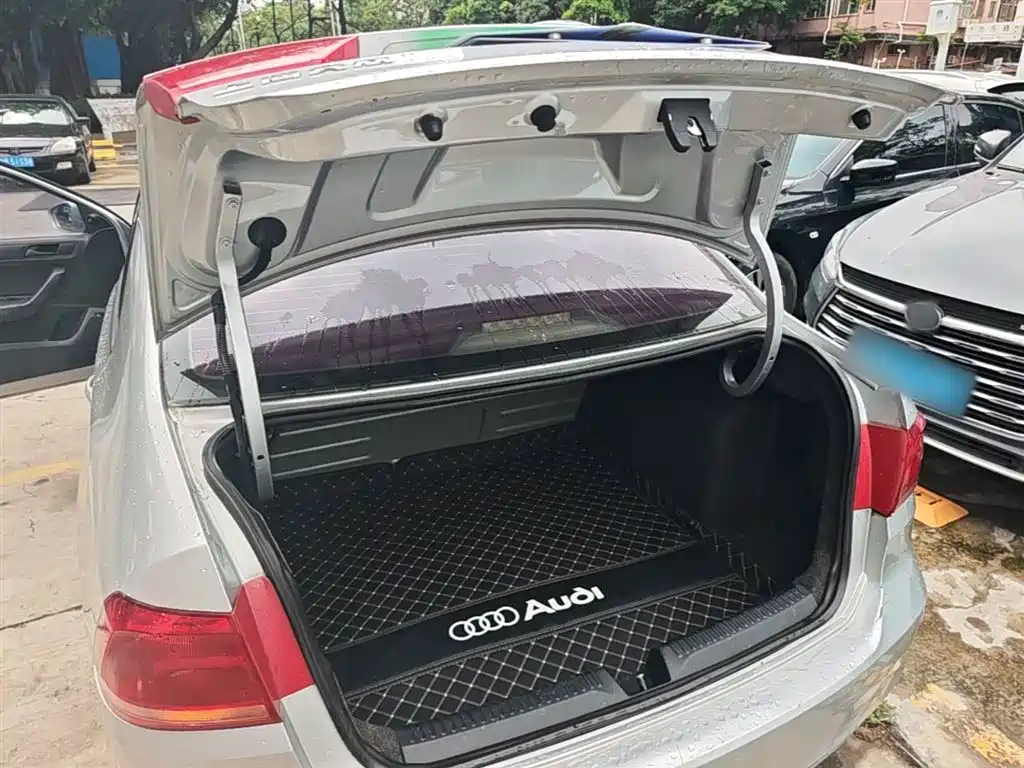 Volkswagen Santana 2015 1.4L Manual Trend Edition фото 19