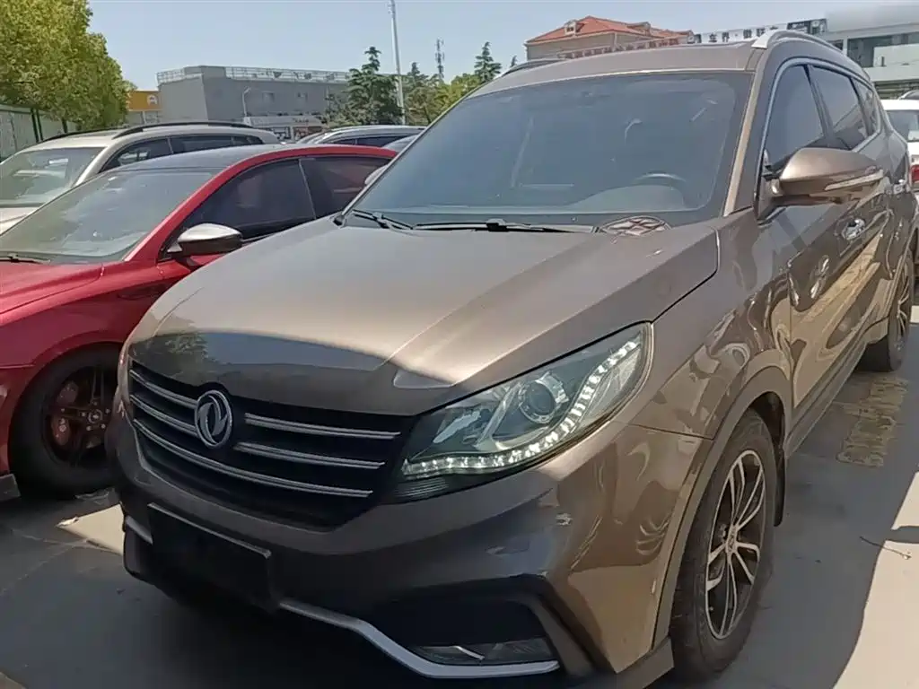 Dongfeng Fengguang Fengguang 580 2019 2018 1.5T CVT Luxury