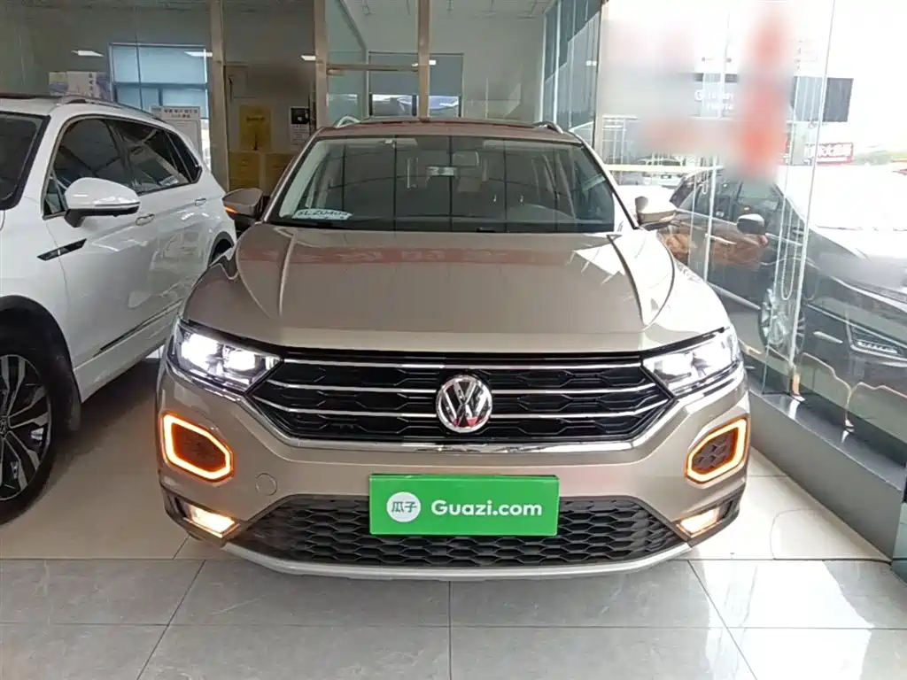 Volkswagen T-ROC 2020 230TSI DSG 2WD Progressive фото 3