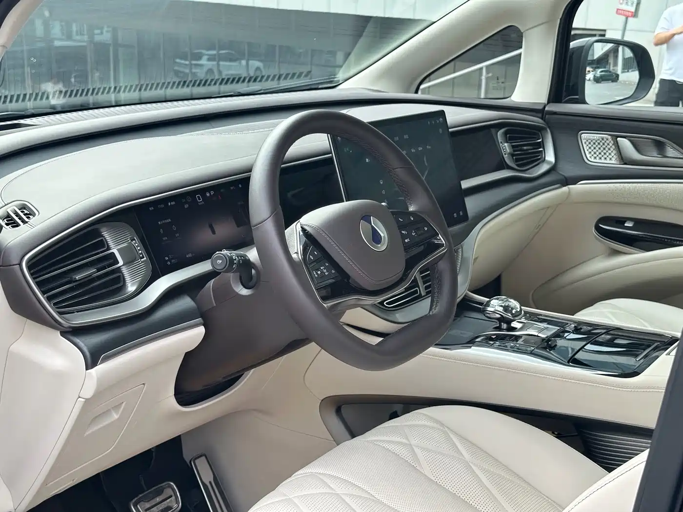 Denza D9 2025 2025 Model DM-i Smart Drive Edition 1020 AWD Flagship