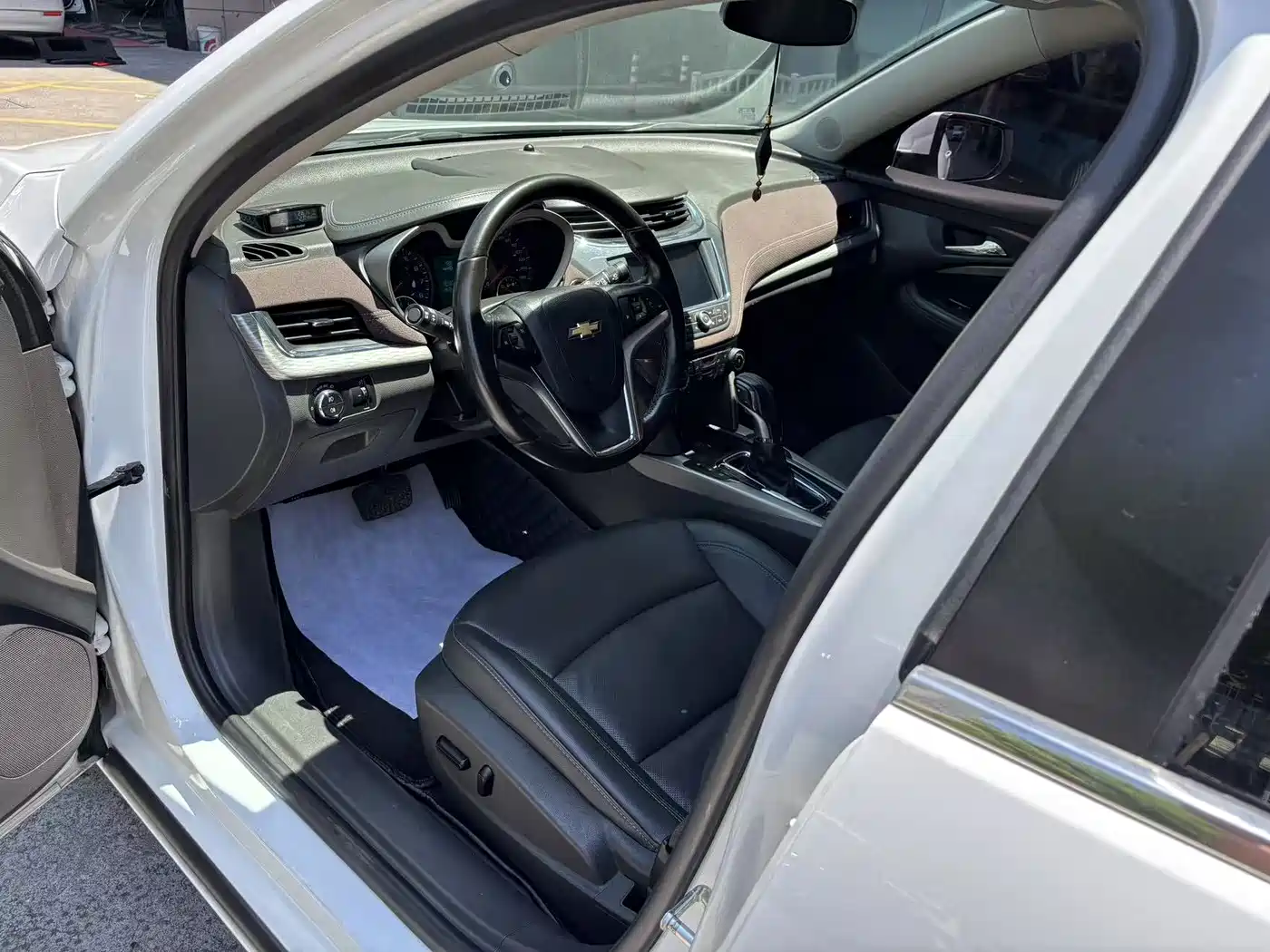 Chevrolet Malibu 2017 1.5T Automatic Luxury Edition фото 6