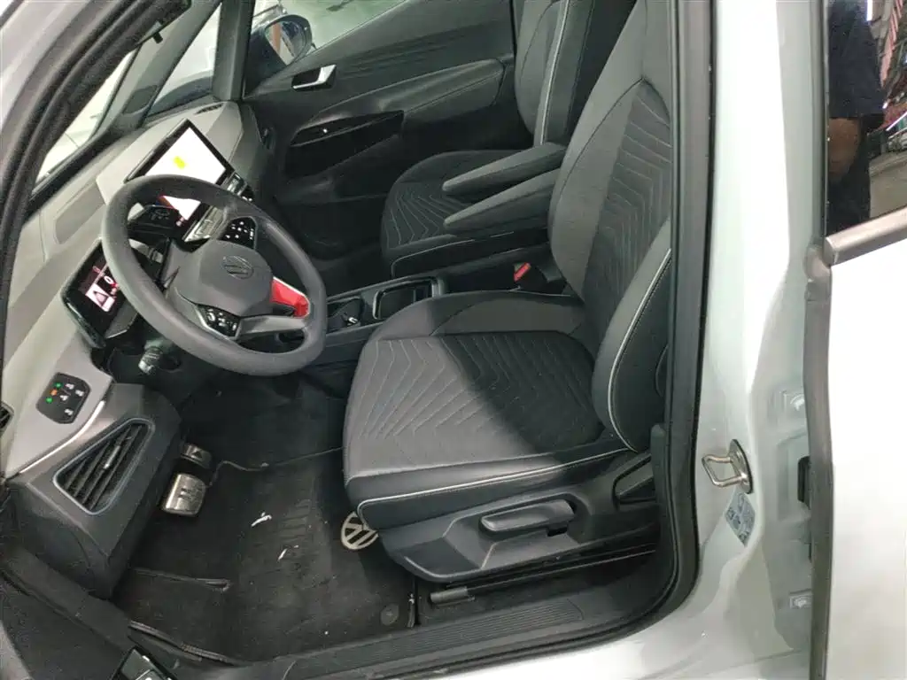 Volkswagen ID.3 2023 Pure Smart Edition фото 14