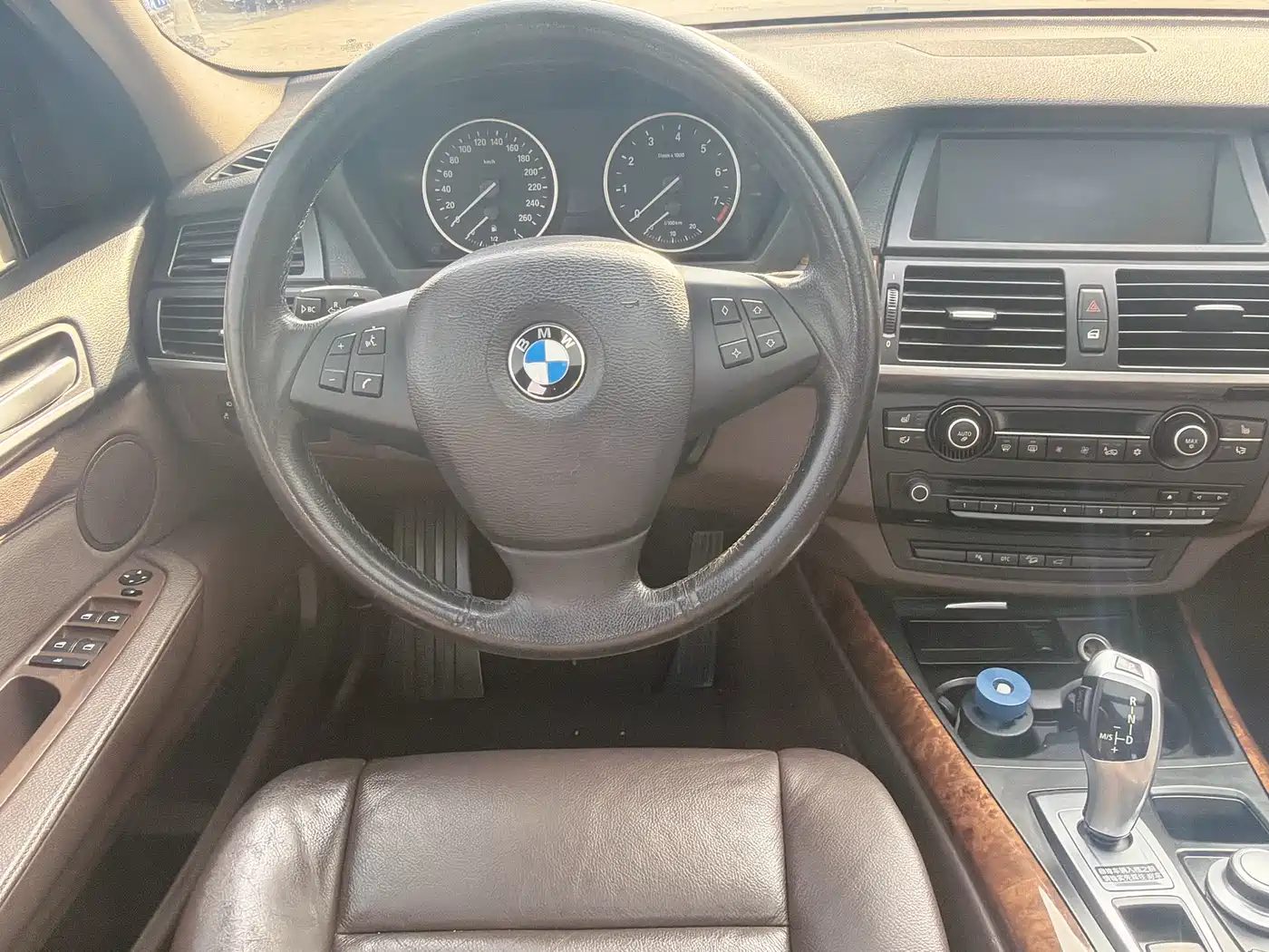 BMW X5 (Import) 2010 xDrive30i Luxury 10th Anniversary Edition фото 18