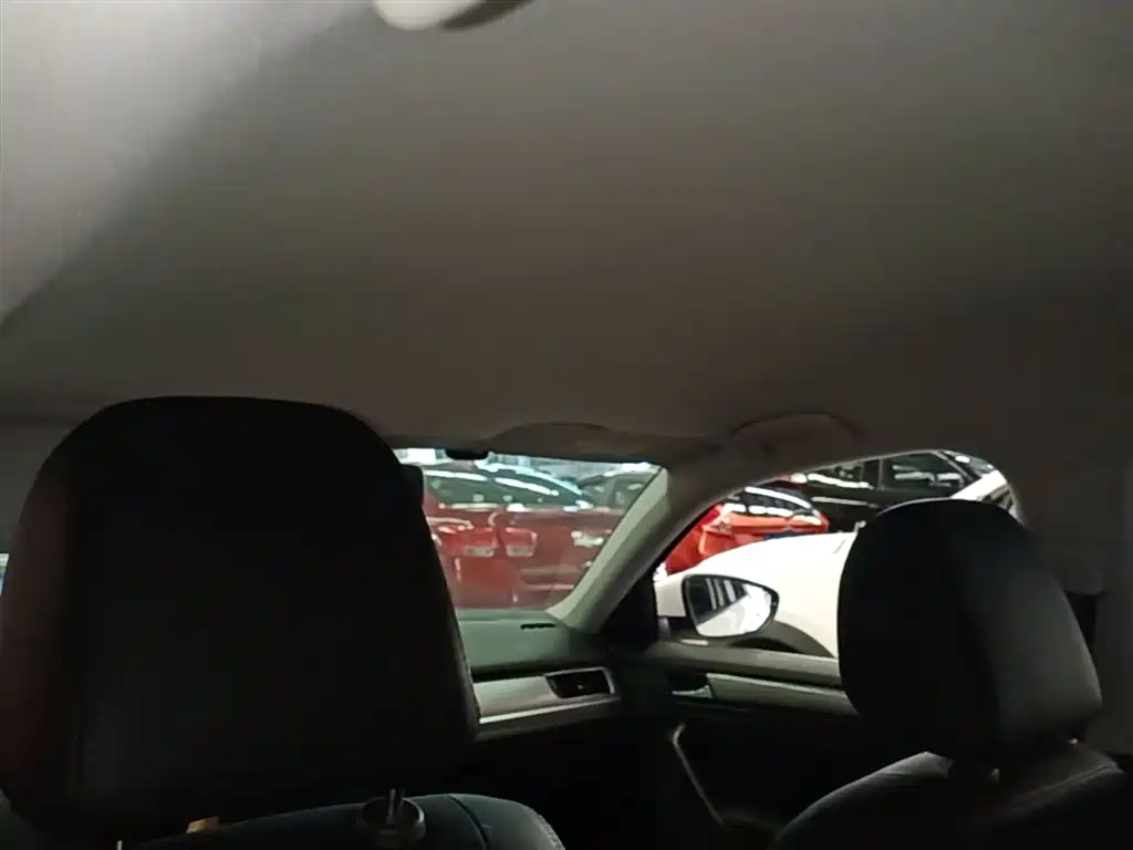 Volkswagen Bora 2018 1.5L Automatic Fashion фото 18
