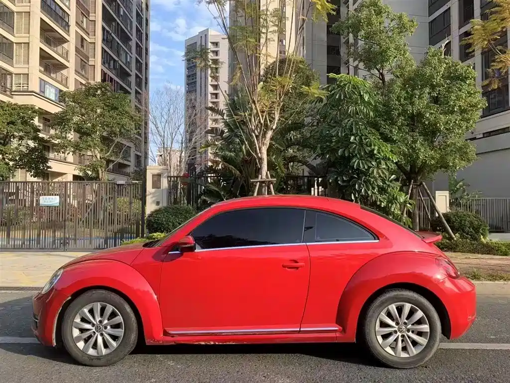 Volkswagen Beetle 2013 1.2TSI Fashion фото 4