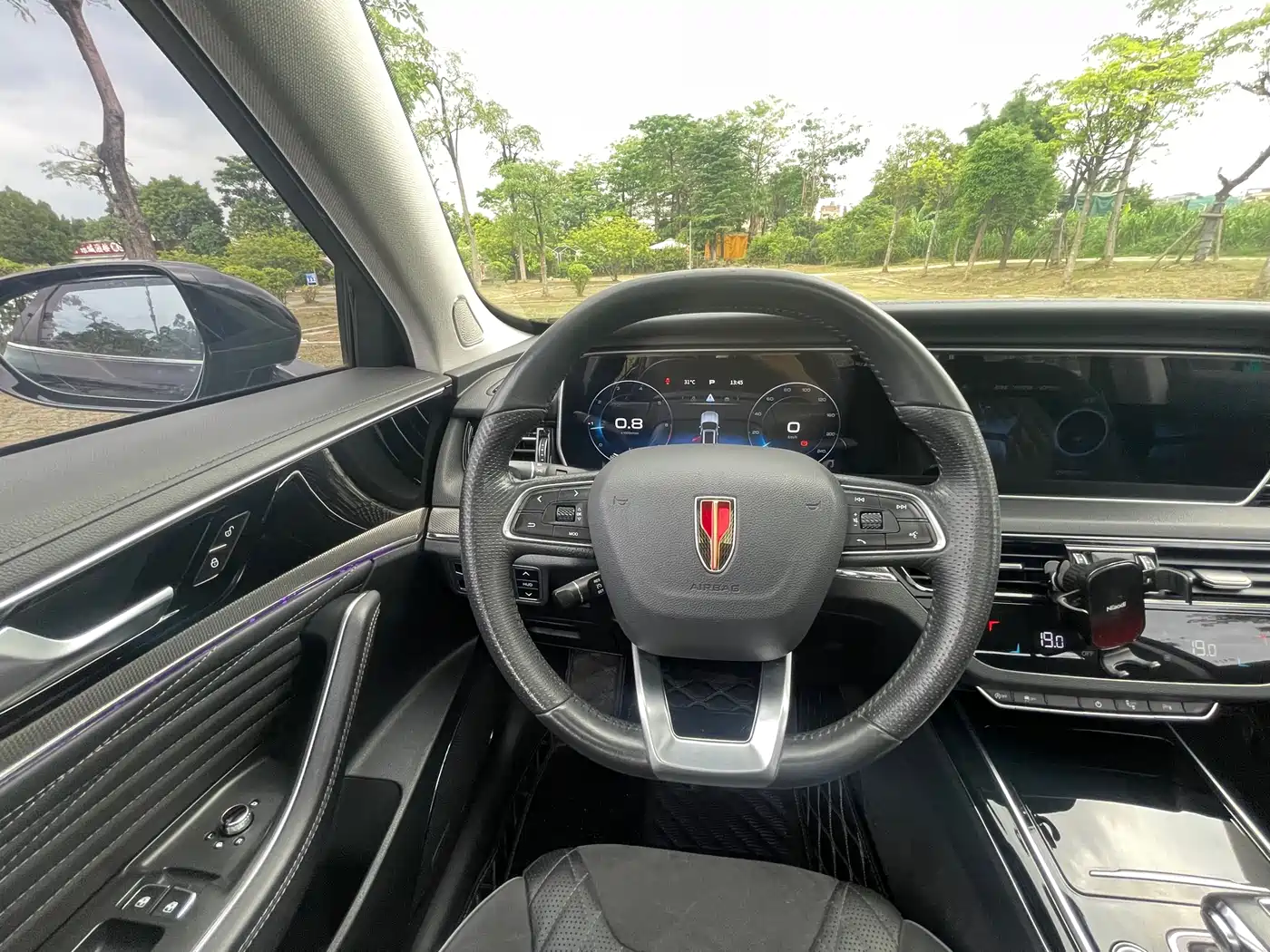 Hongqi HS5 2022 Facelift 2.0T Smart Flag Enjoyment Edition фото 10