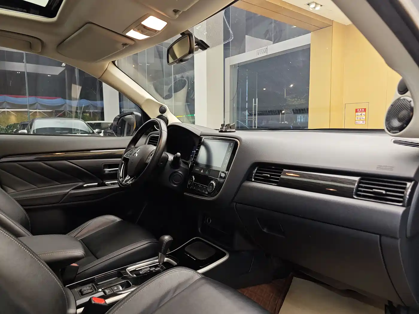 Mitsubishi Outlander 2019 2.0L 2WD Enjoy 5-Seater China VI фото 32