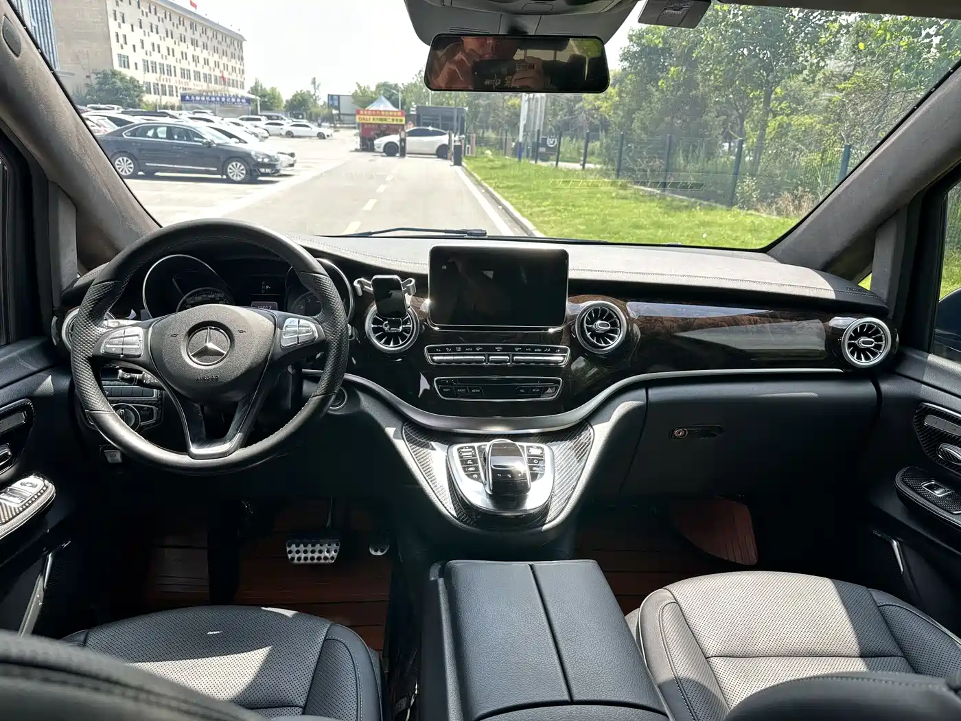 Mercedes-Benz V-Class 2018 V 260 Premium Edition China VI фото 8