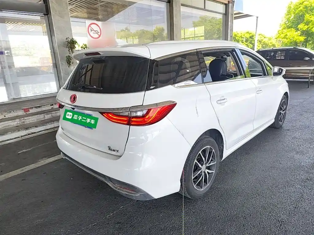 BYD Song MAX 2017 1.5T Auto Smart Connect Premium 7-seater фото 7
