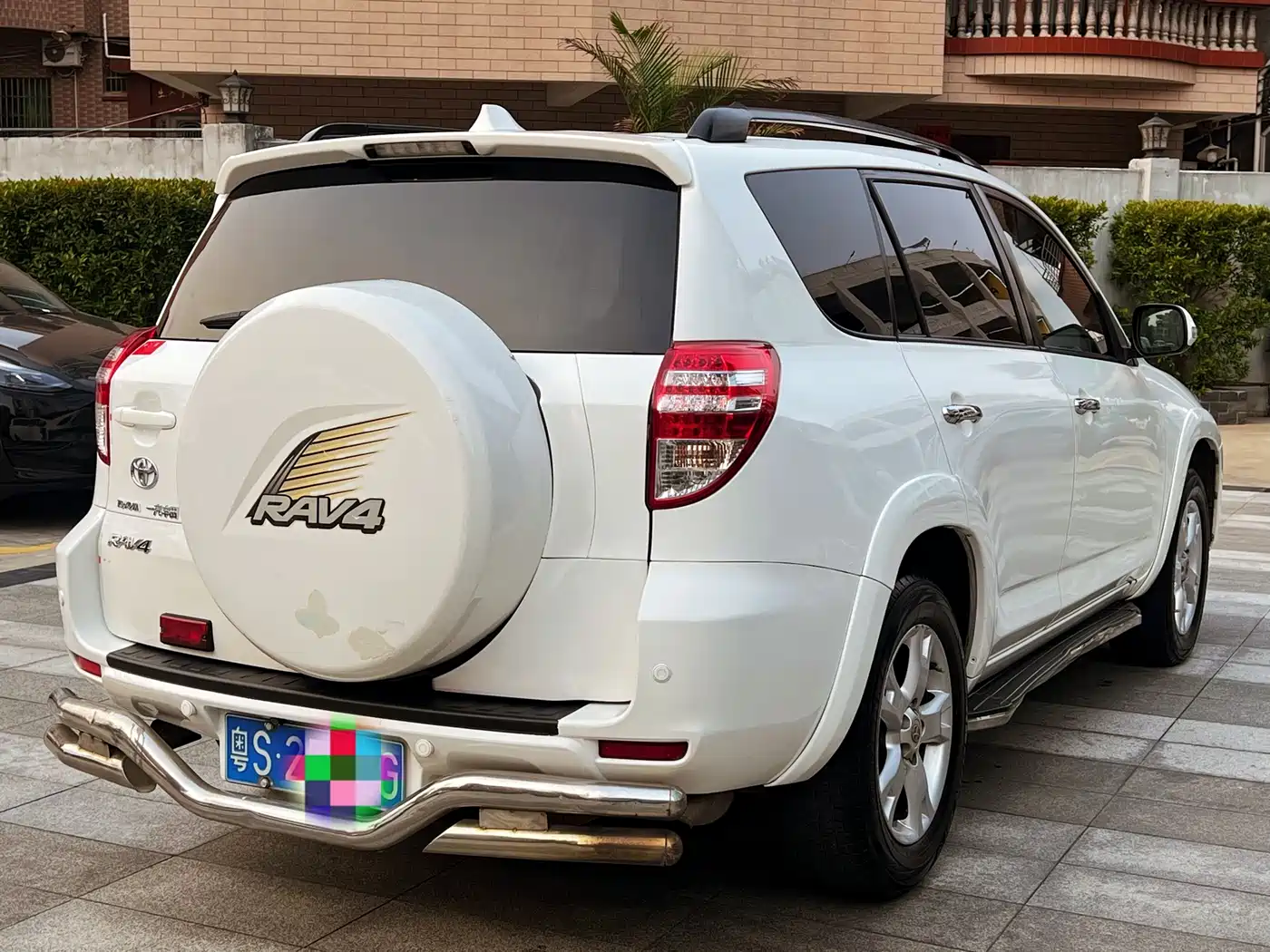 Toyota RAV4 Rongfang 2011 2.0L Automatic Luxury Edition фото 4