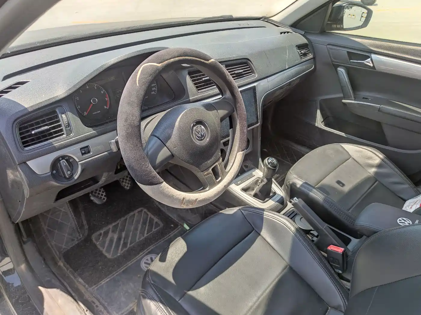 Volkswagen Lavida 2013 Facelift Classic 1.6L Manual Trend фото 14