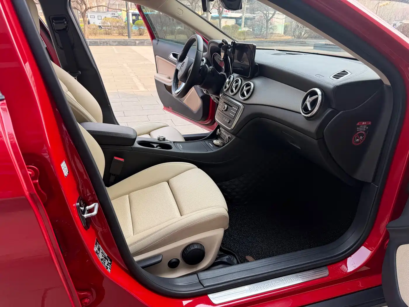 Mercedes-Benz GLA 2016 GLA 200 Dynamic фото 9