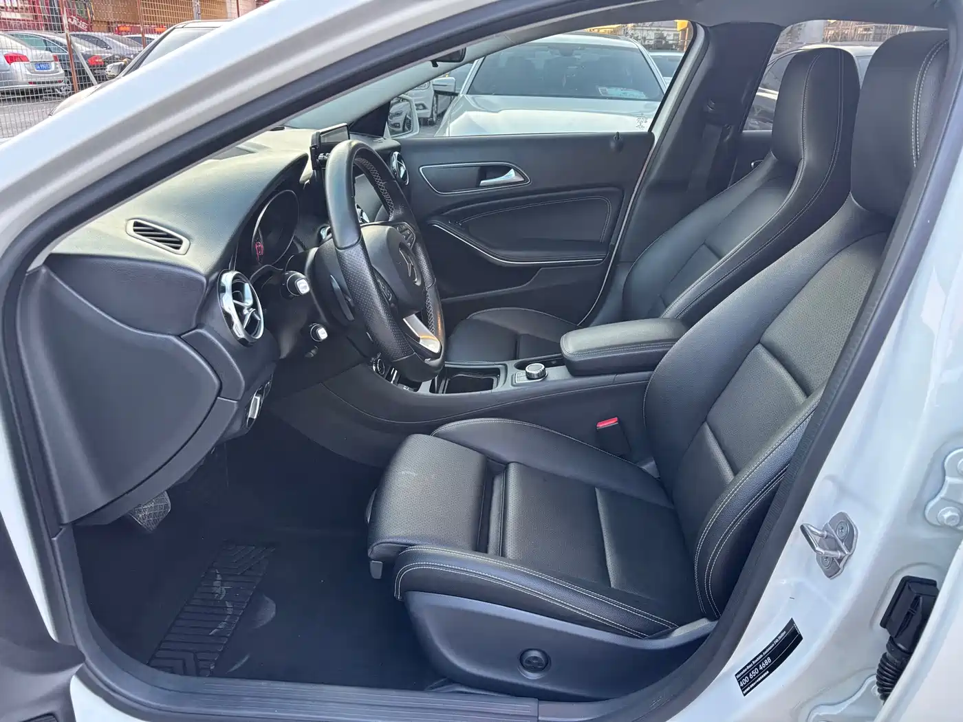 Mercedes-Benz GLA 2018 GLA 200 Dynamic фото 7
