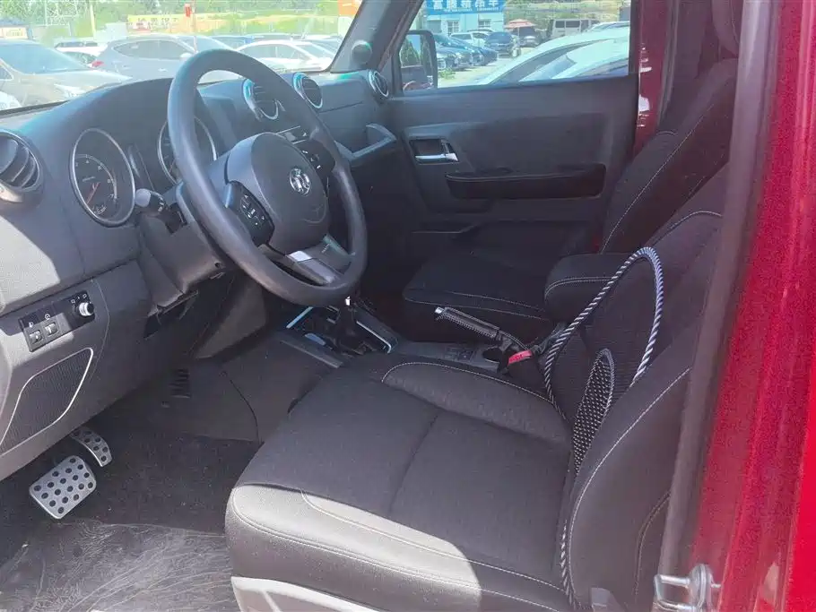 BAIC ORV Beijing Offroad BJ40 2016 Model 40L 2.3T Automatic 2WD Luxury фото 9