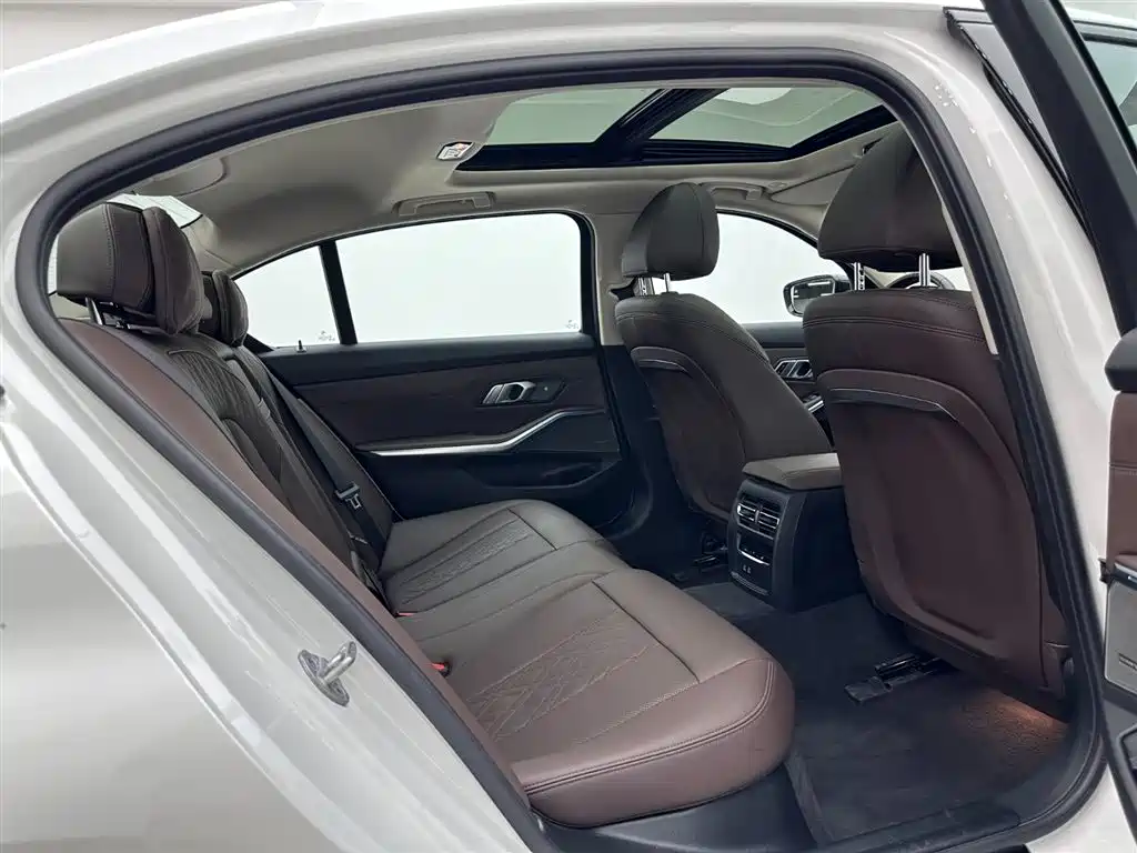 BMW i3 2025 eDrive 40 L Shadow Night Sport Package фото 21