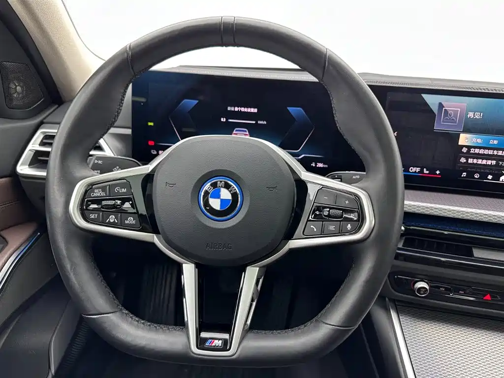 BMW i3 2025 eDrive 40 L Shadow Night Sport Package фото 9