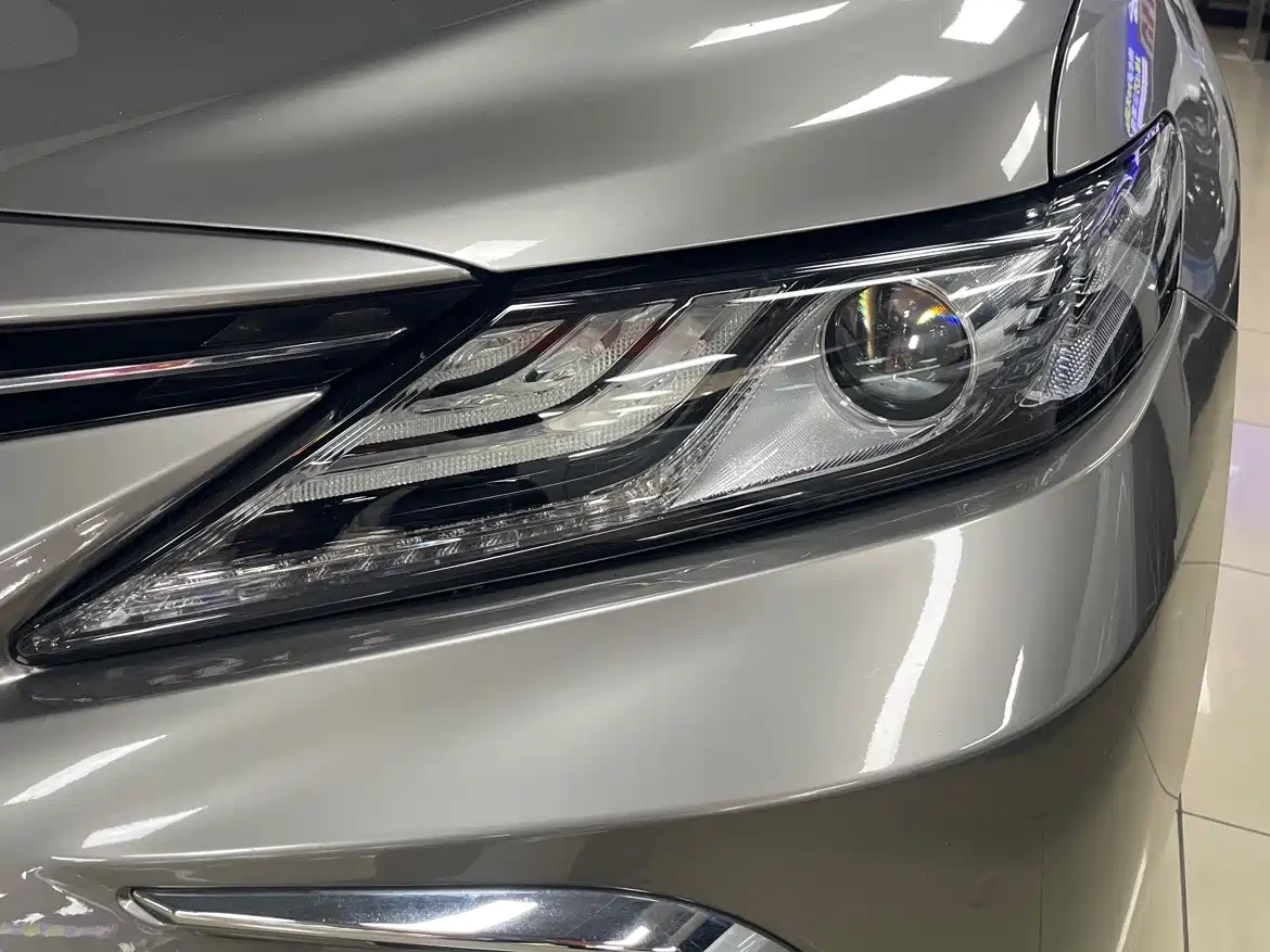 Toyota Camry 2021 2.0G Luxury Edition фото 10