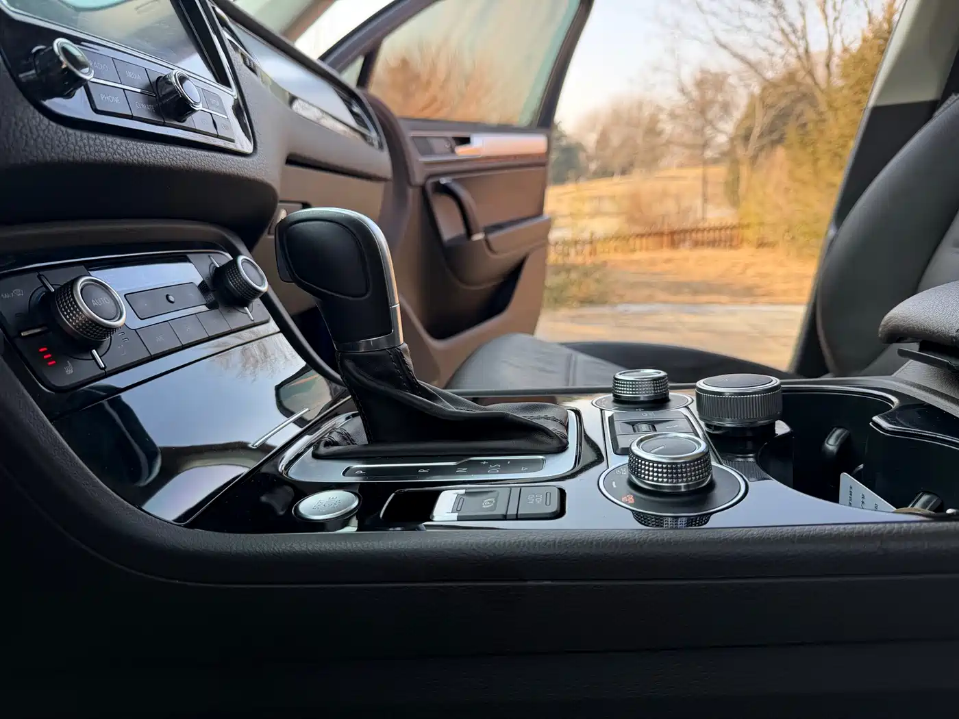 Volkswagen Touareg 2017 3.0TSI Explorer Edition фото 13