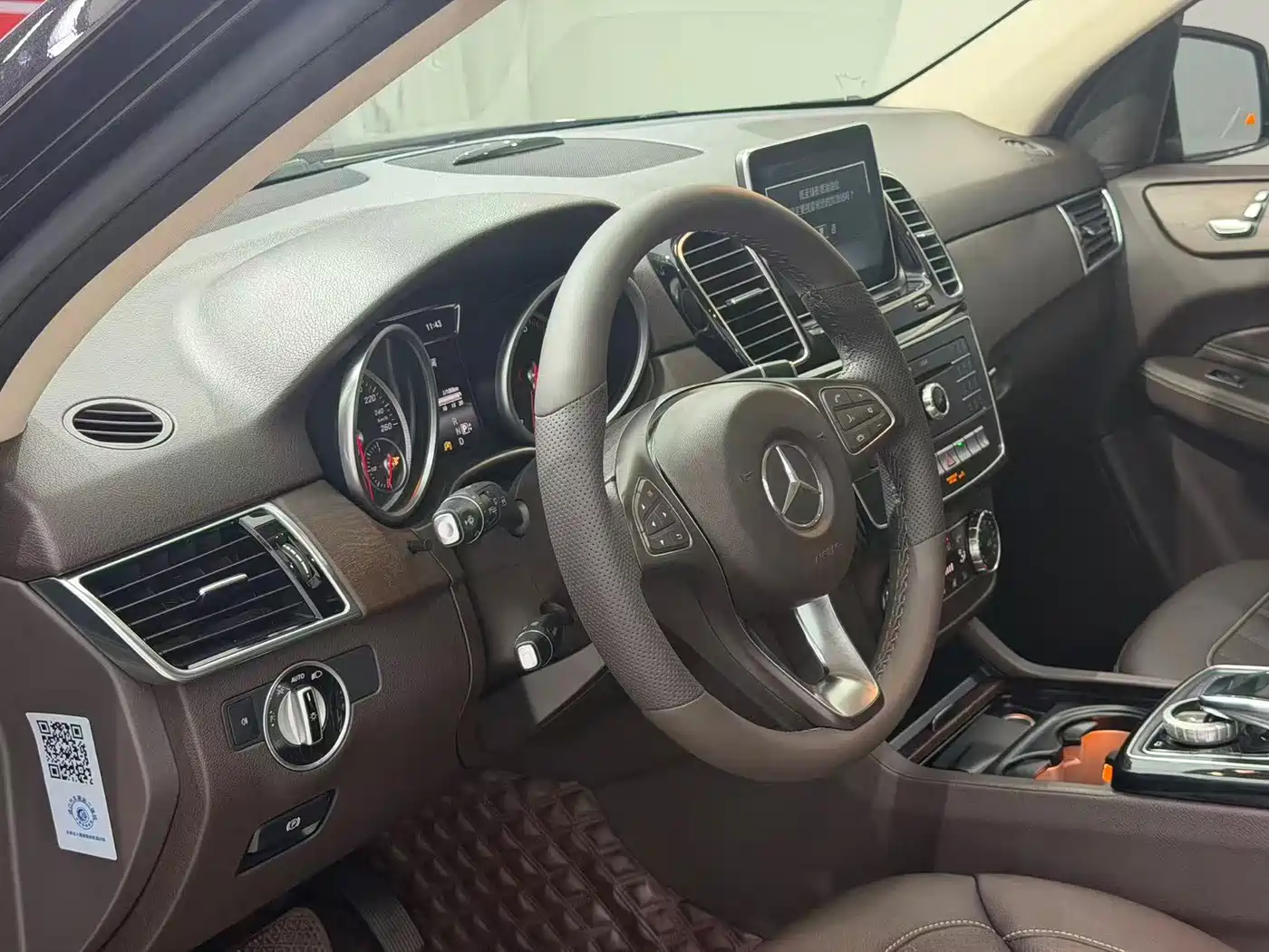 Mercedes-Benz GLE 2015 GLE 400 4MATIC фото 4