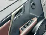 Фото 8 - Lexus RX