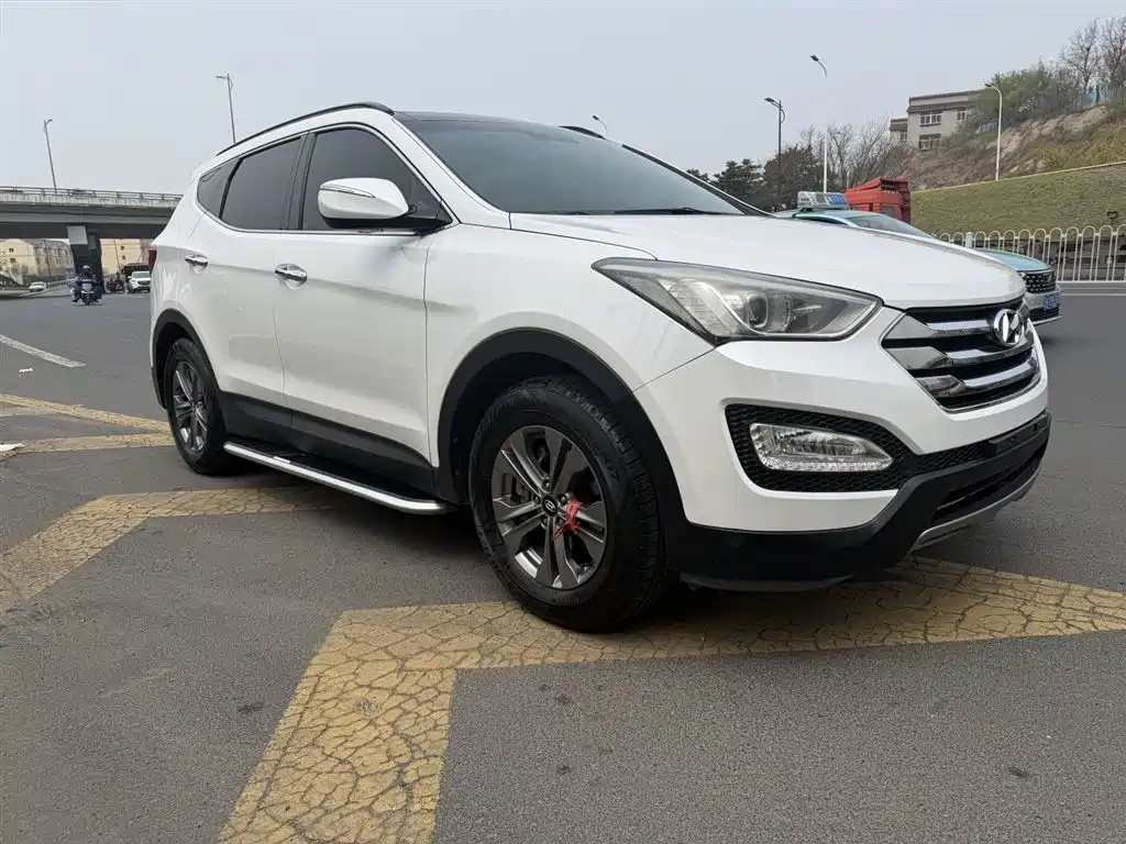 Hyundai Santa Fe 2013 Model 2.4L Automatic 2WD Smart фото 5