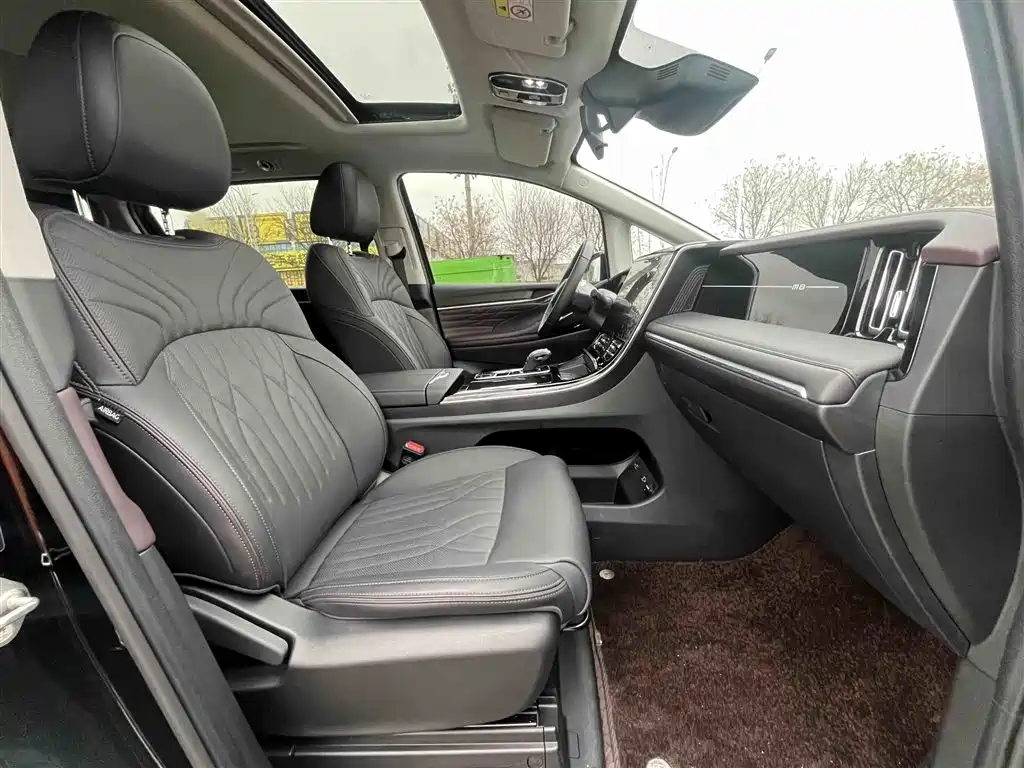GAC Trumpchi Trumpchi M8 2024 Master Series 400T Premium Edition фото 5