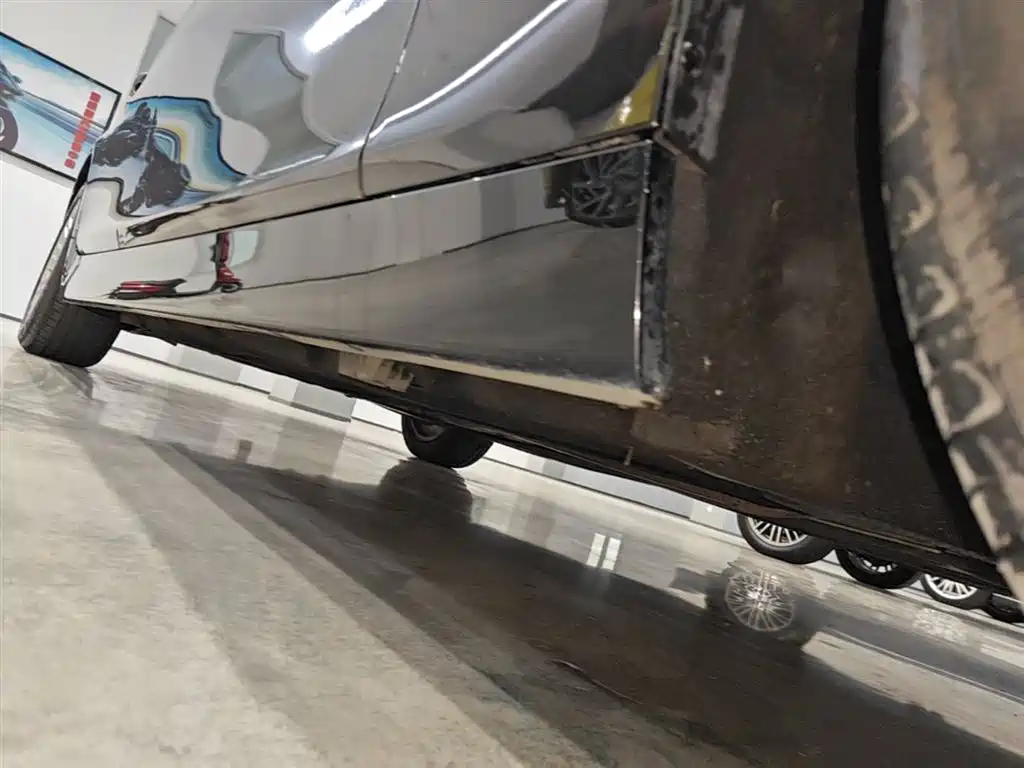 BMW 5 Series 2014 525Li Leading фото 21