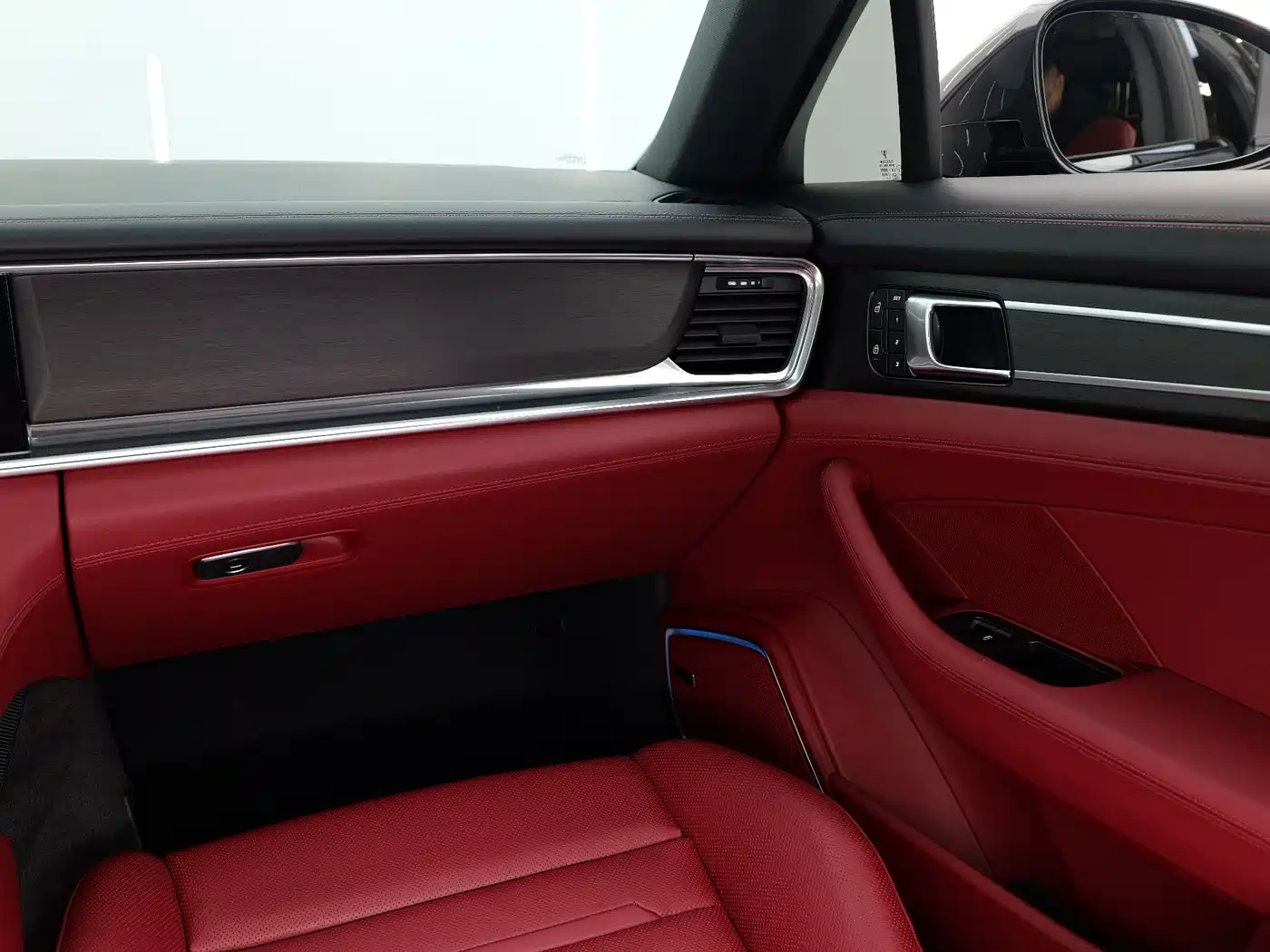 Porsche Panamera 2023 Panamera 2.9T Platinum Edition фото 10