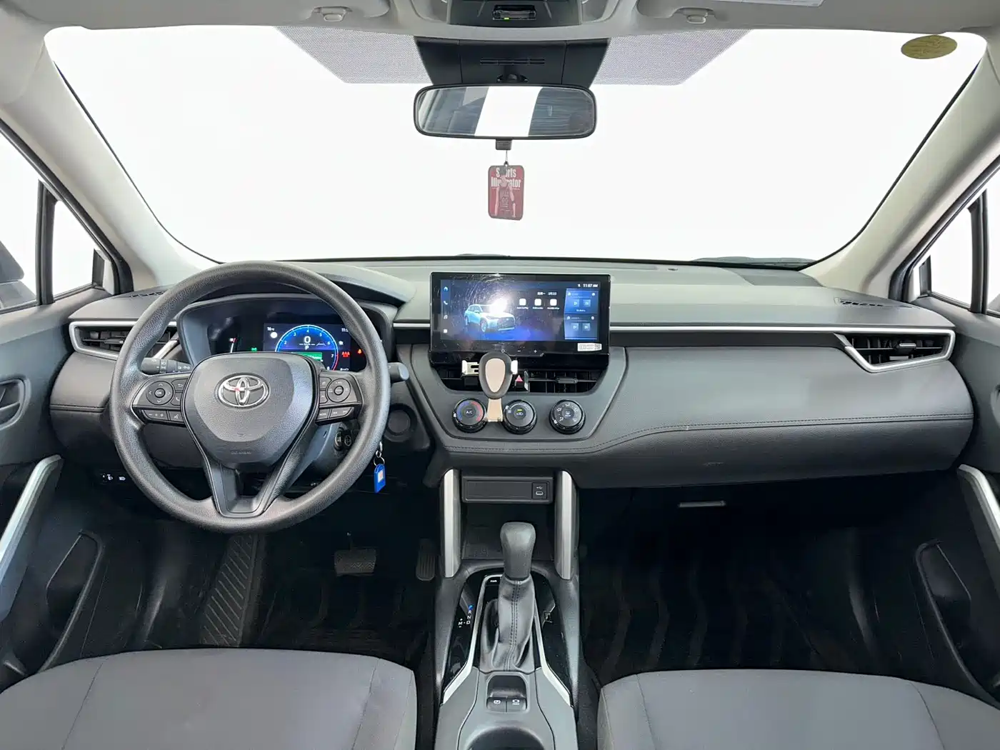 Toyota Corolla Cross 2023 2.0L Pioneer Edition фото 13