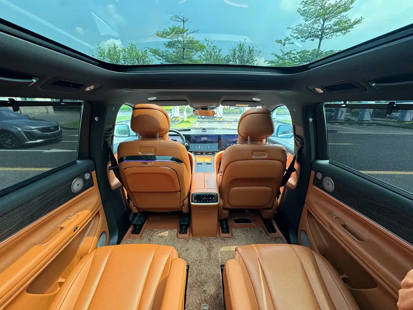 AITO Wenjie AITO M9 2024 Extended Range Ultra 42kWh 6-Seater фото 19