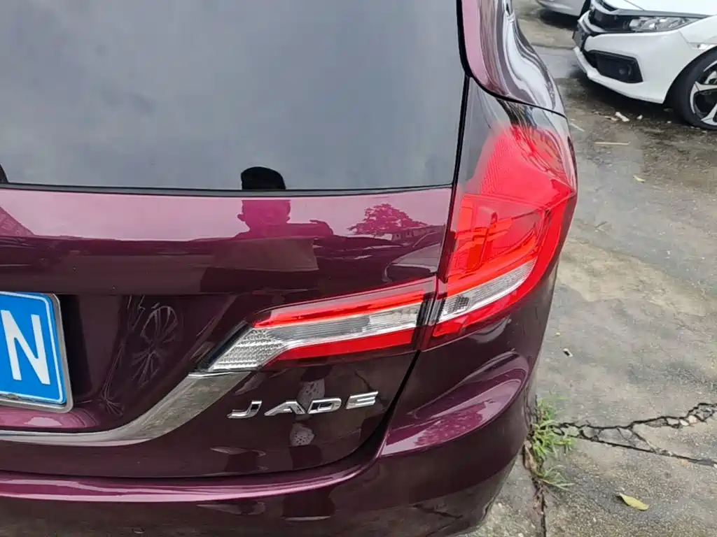 Honda Jade 2019 2017 1.8L Automatic Comfort Edition 5-seater