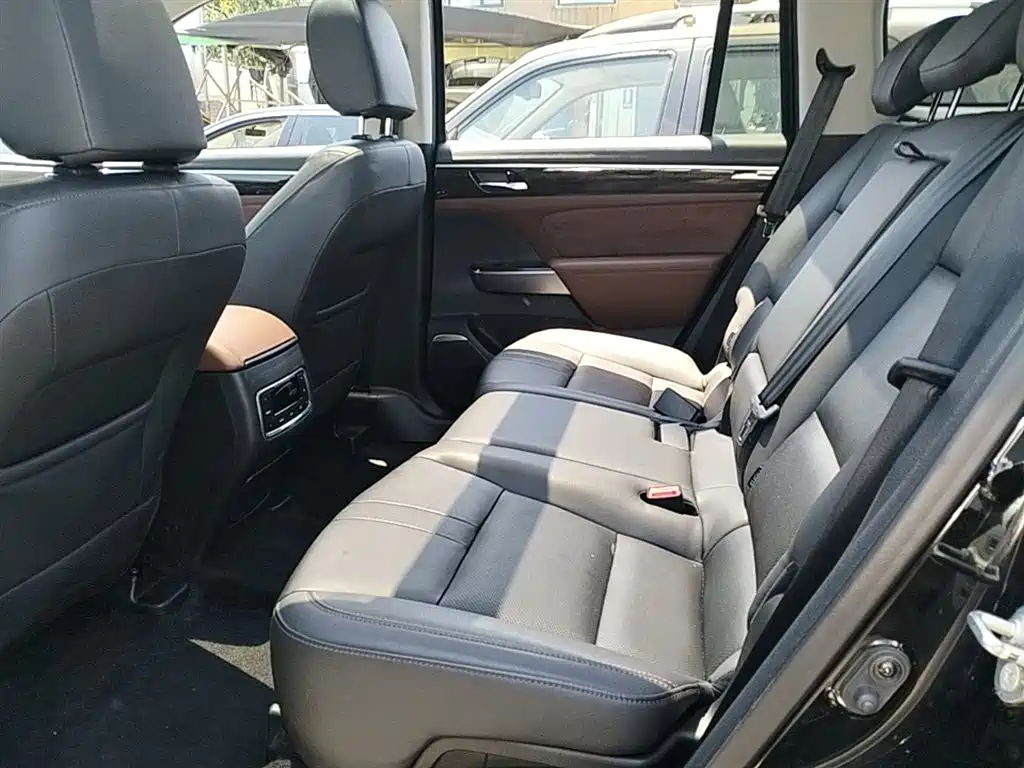 GAC Trumpchi Trumpchi GS8 2017 320T 2WD Luxury Smart Connect (7-seater) фото 17