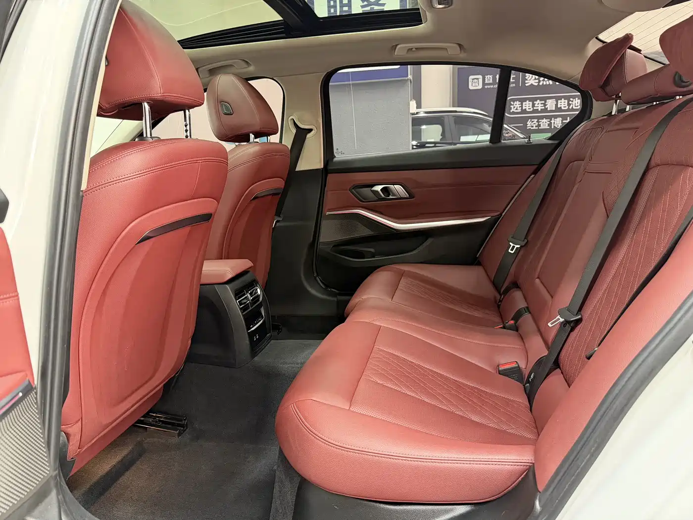 BMW 3 Series 2023 325Li M Sport Package фото 6