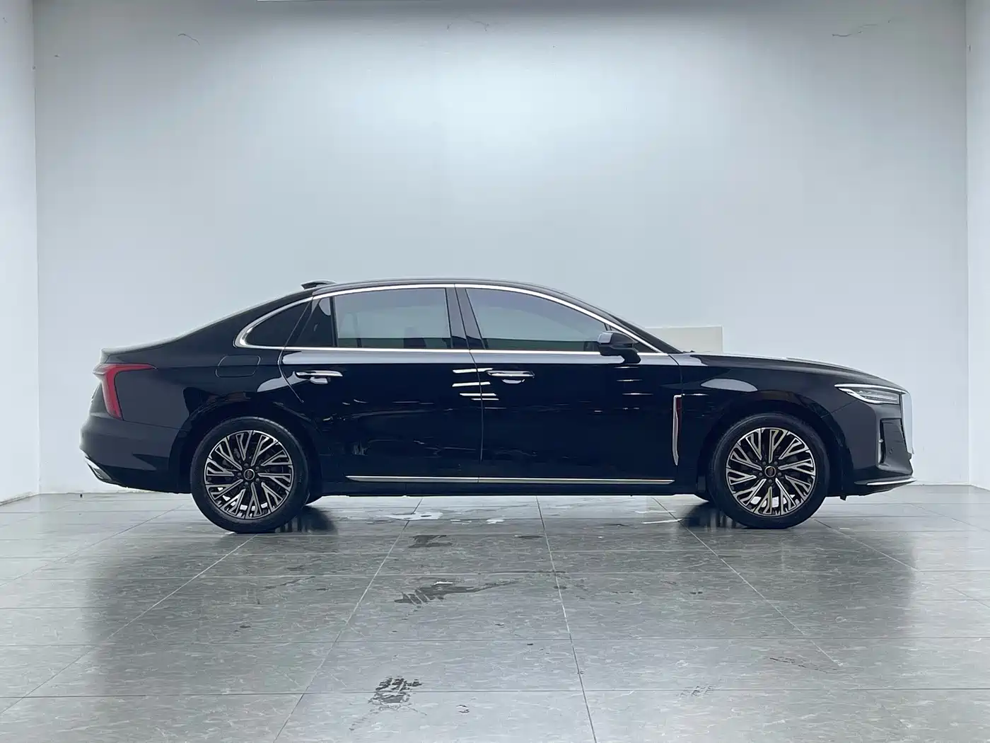 Hongqi H5 2025 2025 2.0T Automatic Flag Celebration 500,000 Units Anniversary Edition