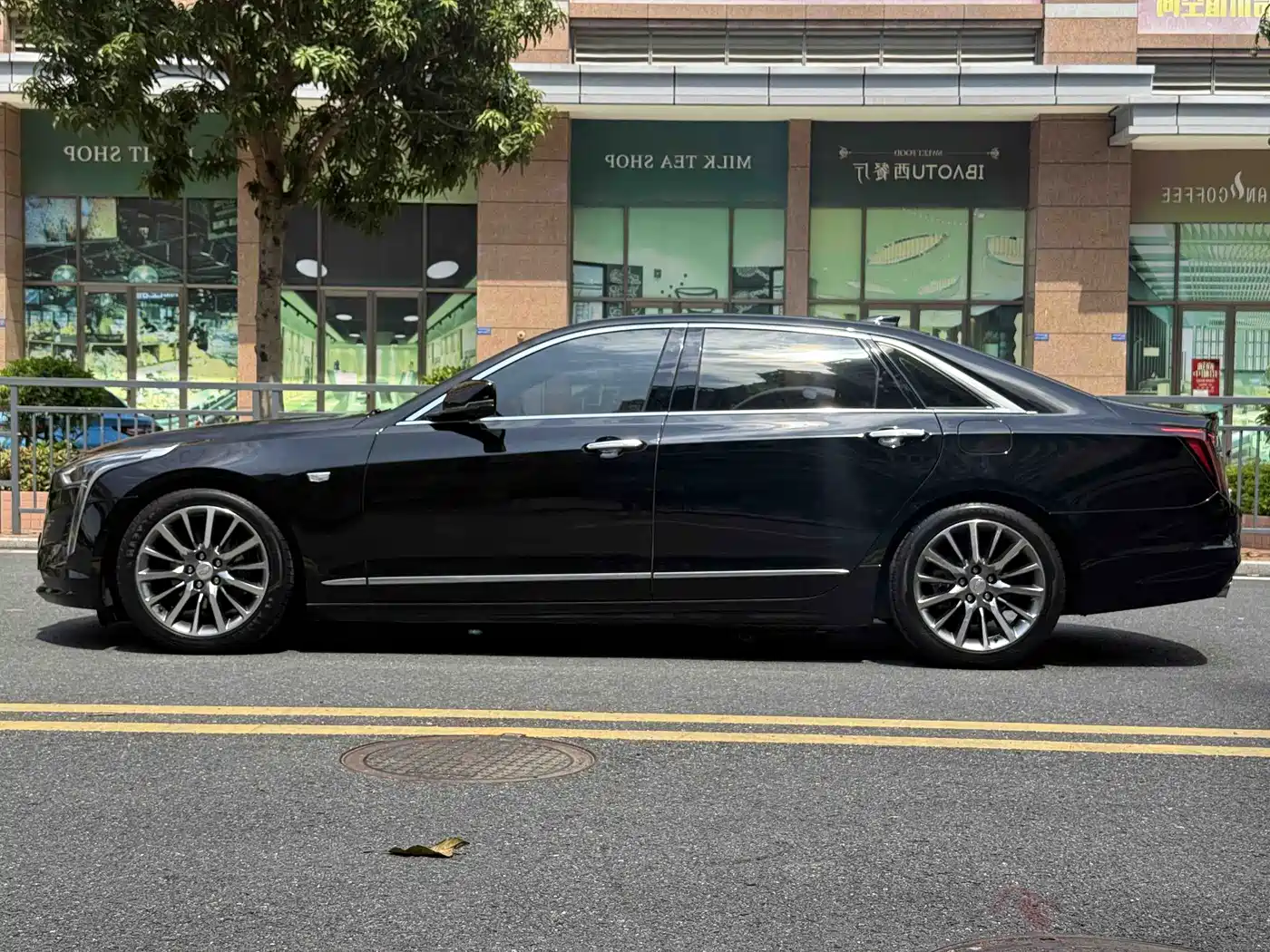 Cadillac CT6 2019 28T Leading Sport Model фото 4