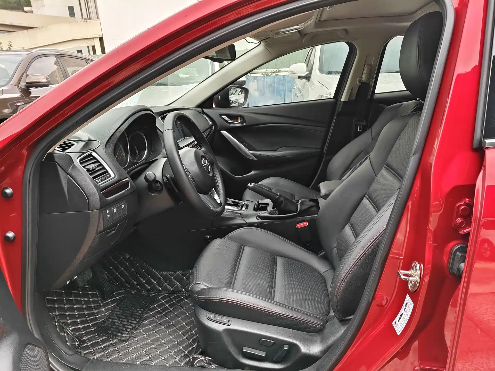 Фото 3 - Mazda Atenza