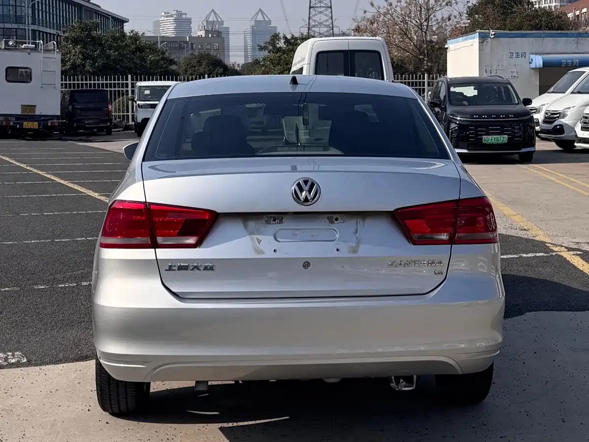 Volkswagen Santana 2013 1.6L Automatic Comfort Edition фото 5