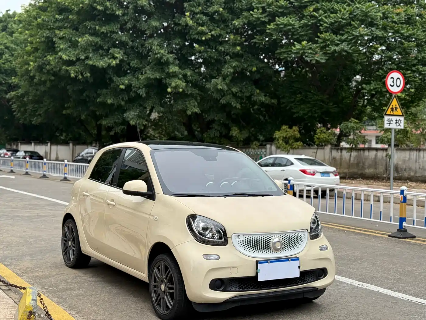 smart forfour 2016 2016 1.0L 52kW Passion Edition