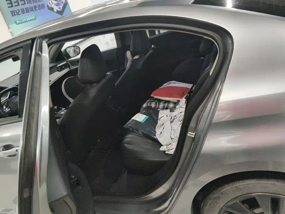 Peugeot 408 2023 2022 1.6T Progressive Edition