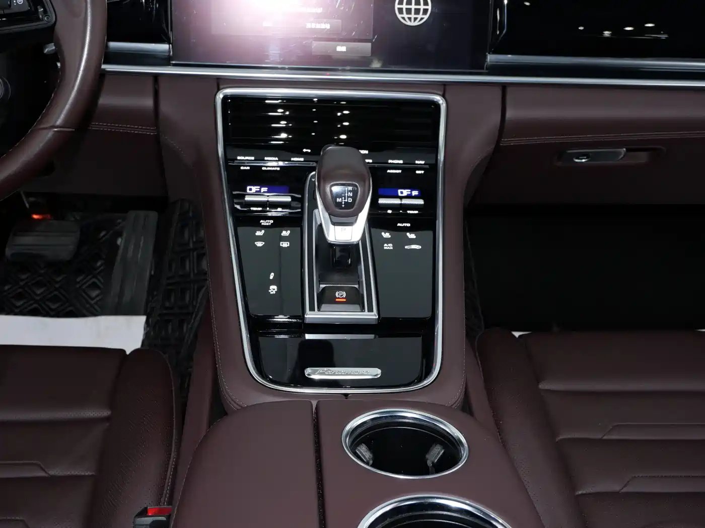 Porsche Panamera 2022 Panamera 4 Executive Long Wheelbase Platinum Edition 2.9T фото 6