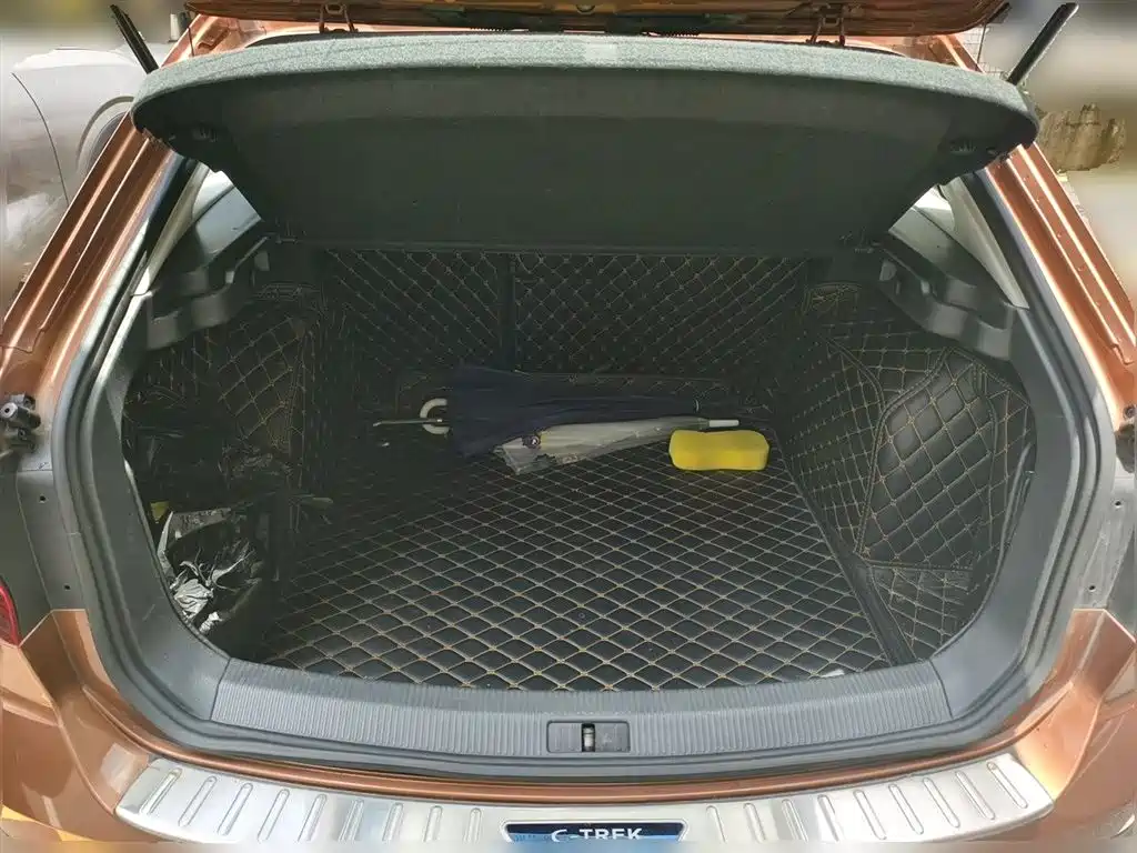 Volkswagen C-TREK 2017 230TSI DSG Comfort фото 10
