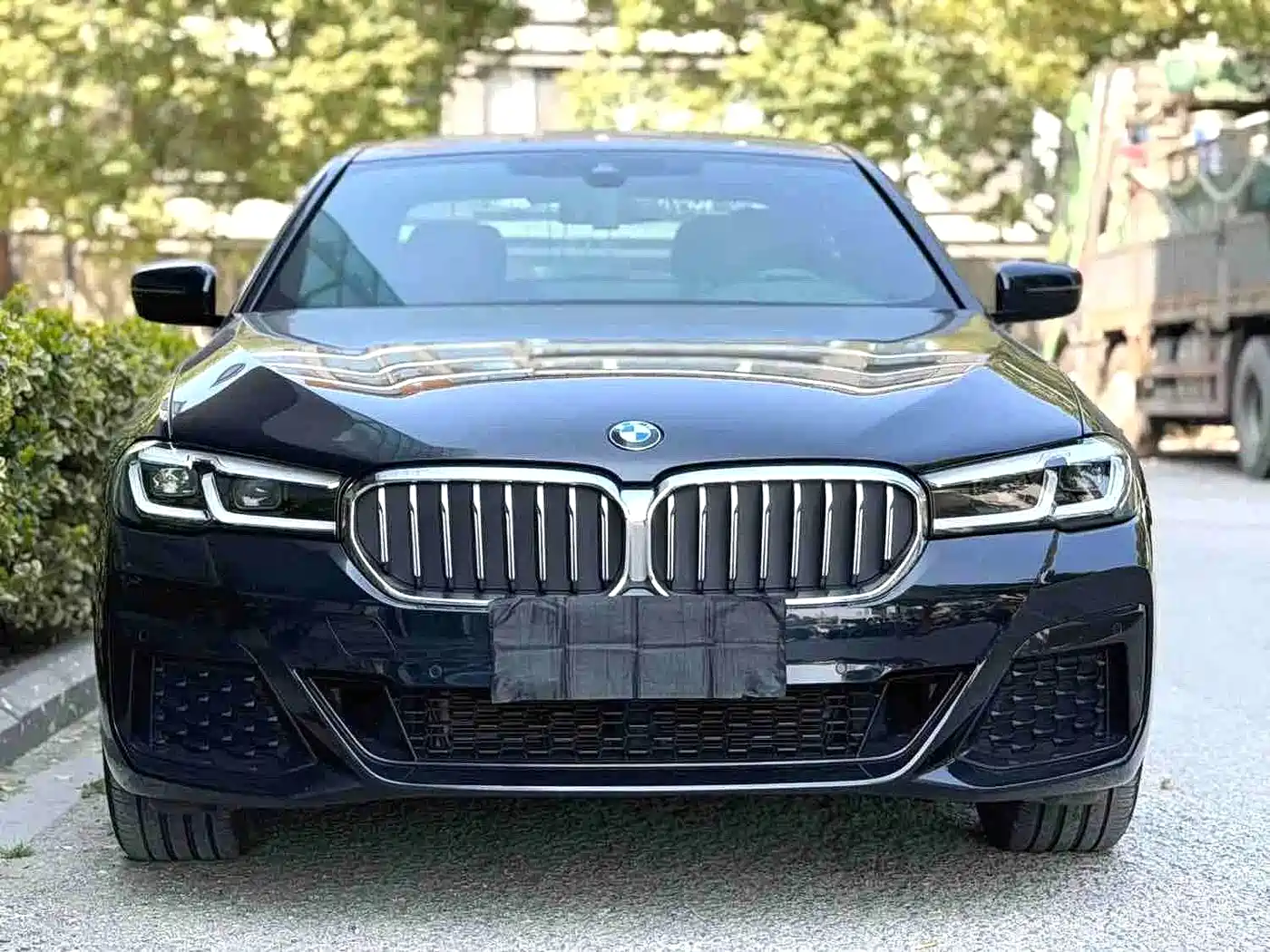 BMW 5 Series 2023 530Li Leading M Sport Package фото 2