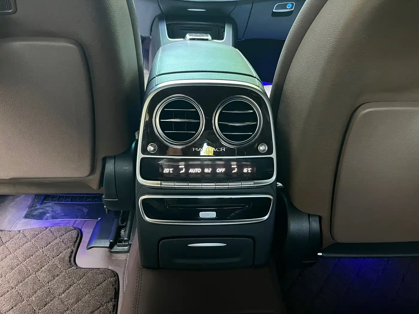 Фото 8 - Mercedes-Benz Maybach S-Class