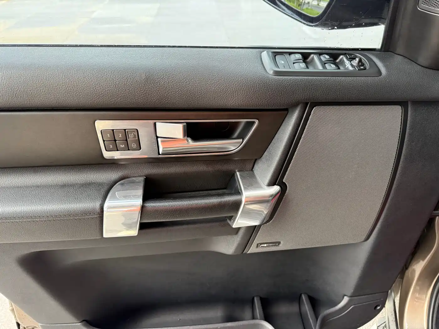 Фото 9 - Land Rover Discovery