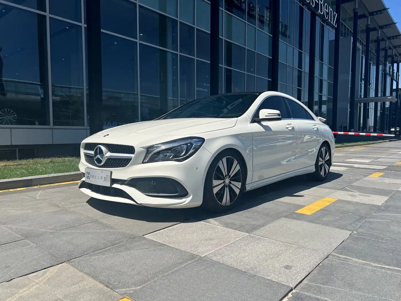 Mercedes-Benz CLA (Import) 2016 CLA 200 Fashion