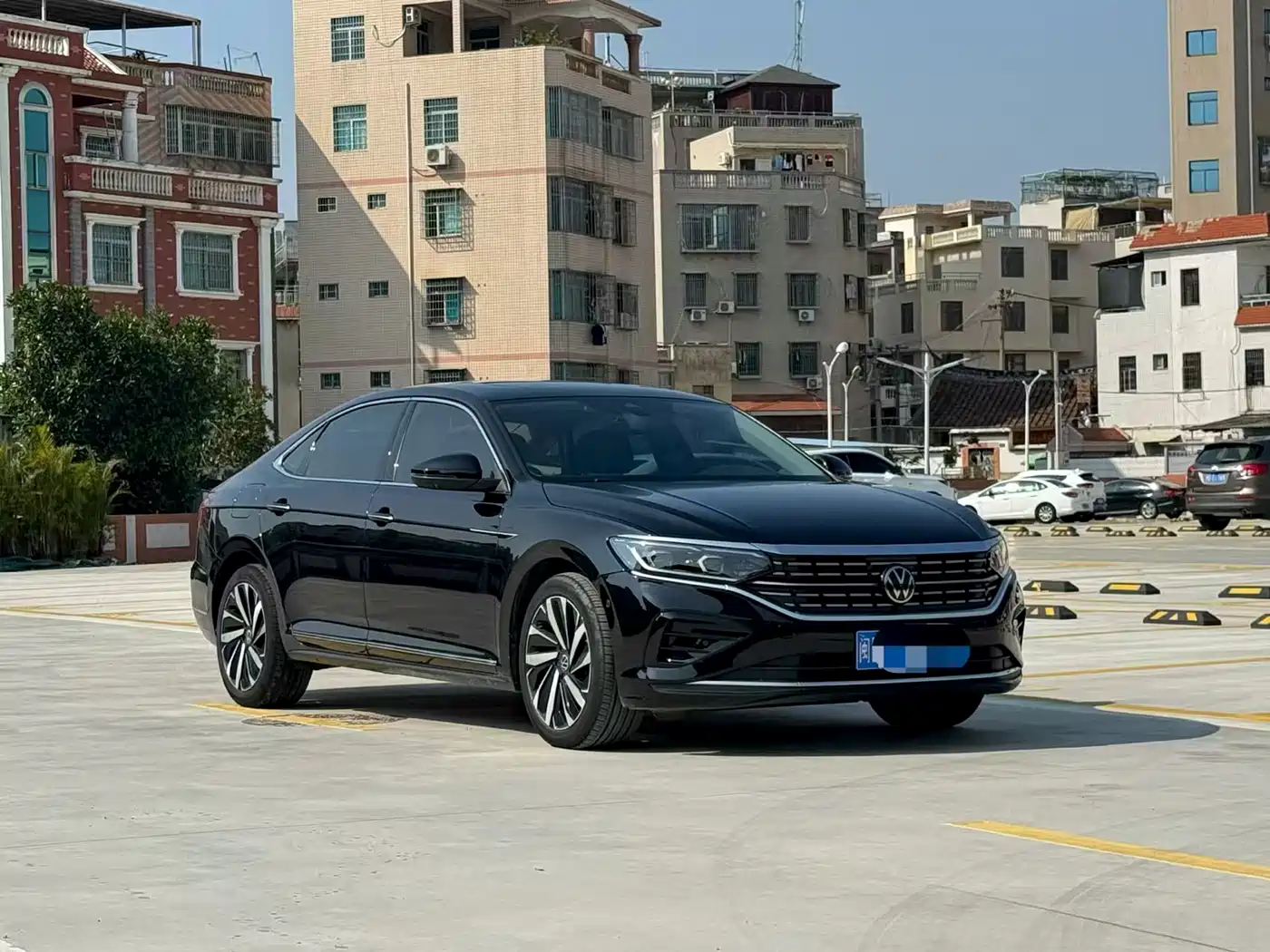 Volkswagen Passat 2022 330TSI Luxury Edition фото 3