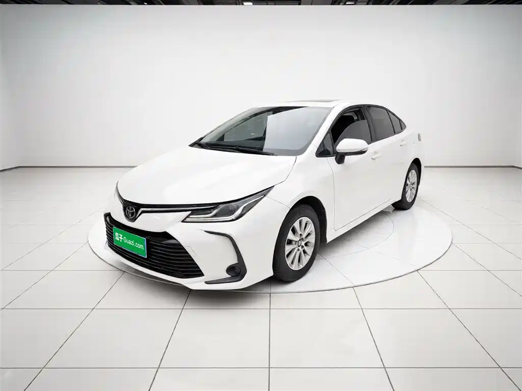 Toyota Corolla 2021 TNGA 1.5L CVT Elite Edition фото 2
