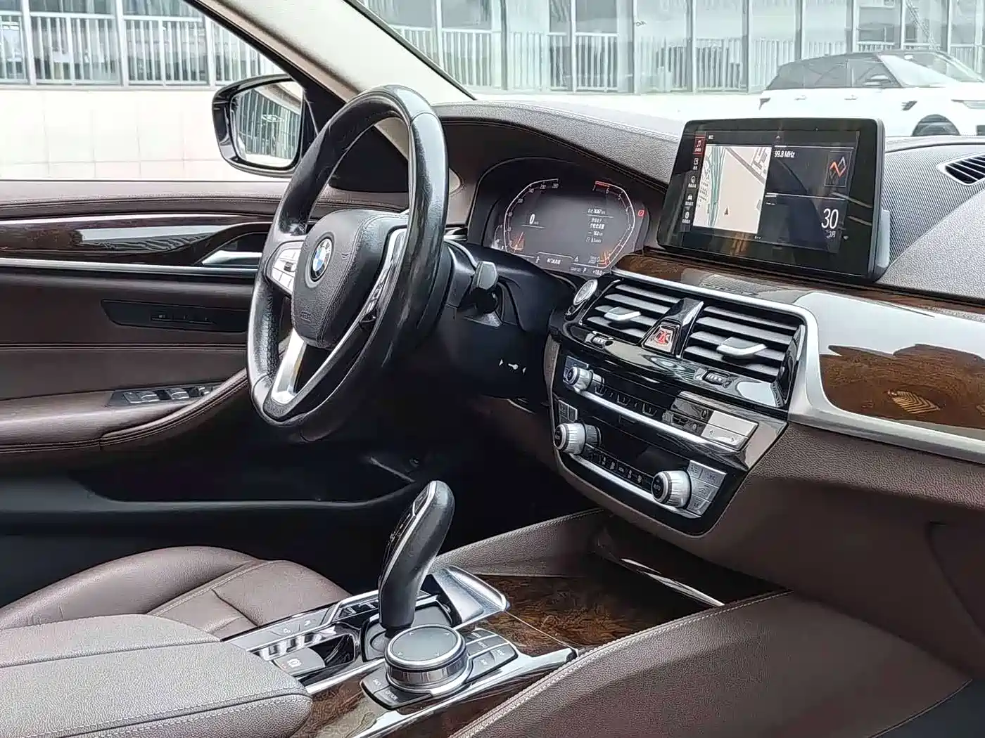 BMW 5 Series 2020 525Li Luxury Package фото 5