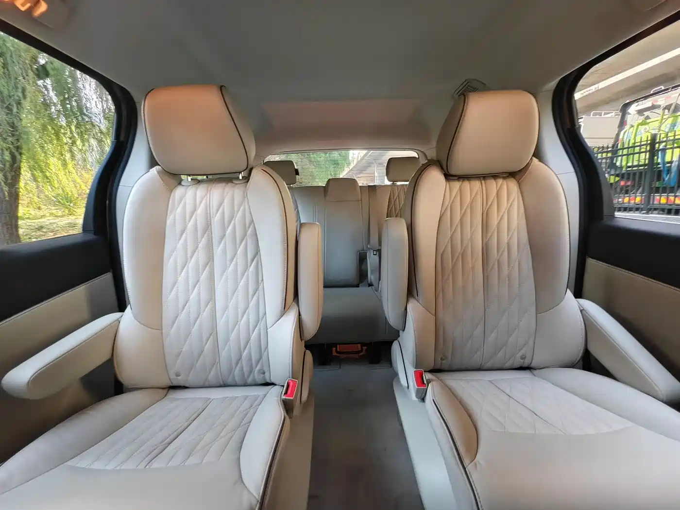 Buick GL8 2022 Land Business Class 652T Luxury фото 6